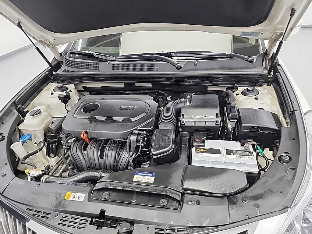 HYUNDAI Grandeur - Vista 5