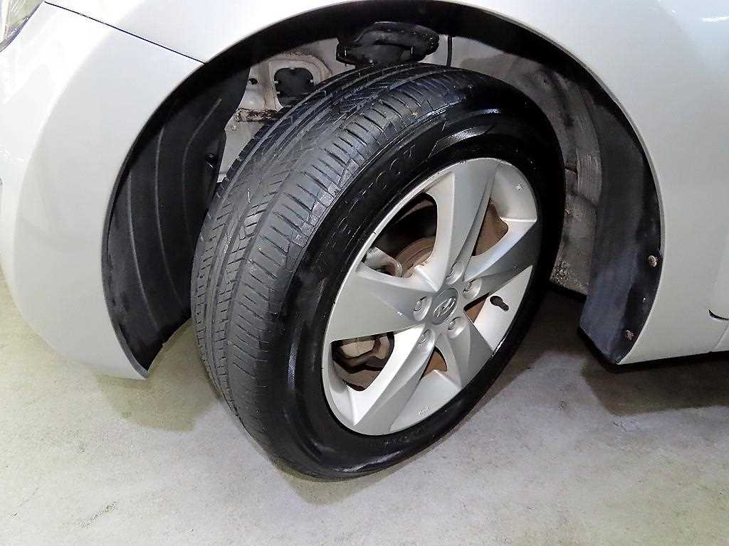 HYUNDAI Avante 2013 Gris - Importación desde Corea - HF Imports Iquique - Foto 17