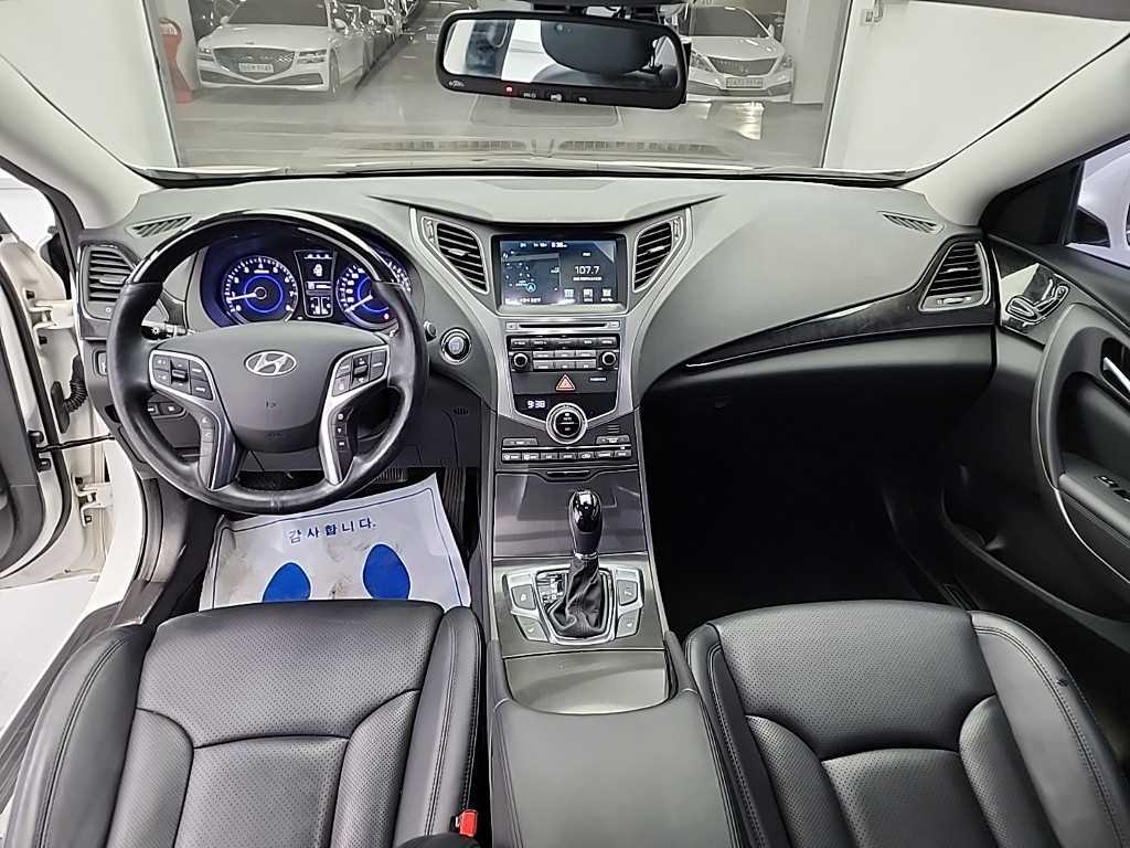 HYUNDAI Grandeur - Vista 7