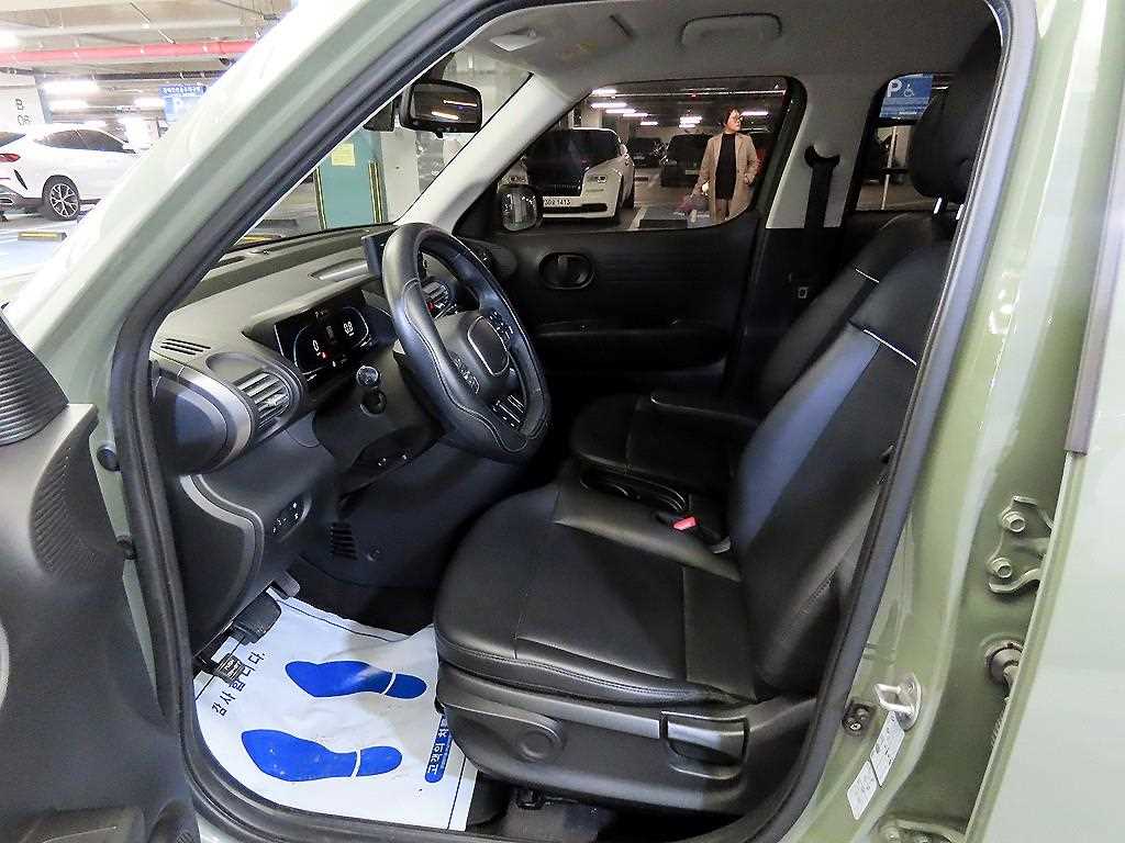 HYUNDAI Casper - Vista 6