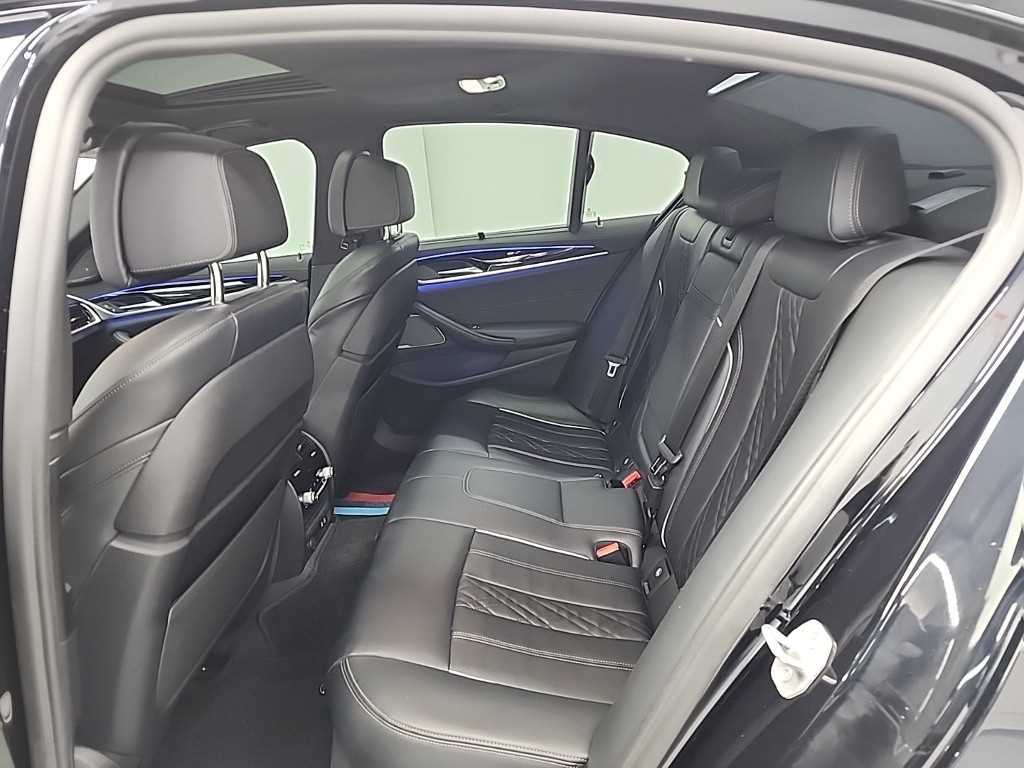 BMW 5 Series 2022 Negro - Importación desde Corea - HF Imports Iquique - Foto 13