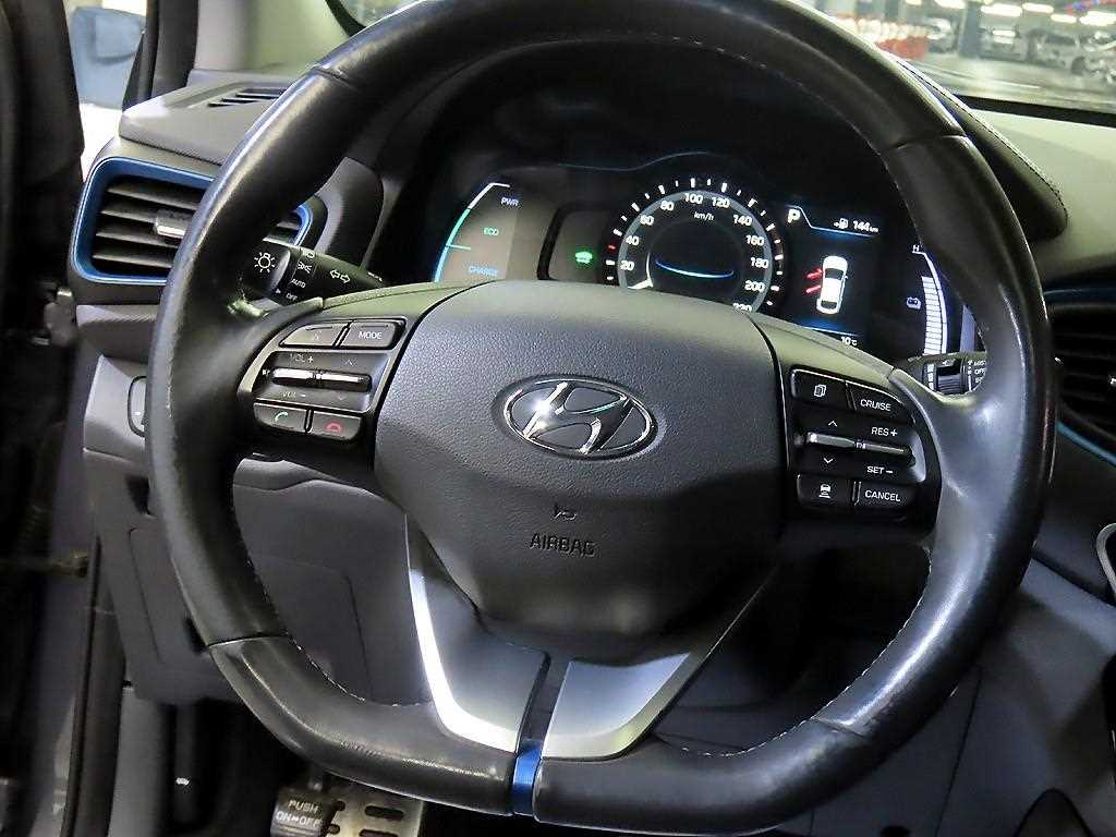 HYUNDAI Ioniq - Vista 8