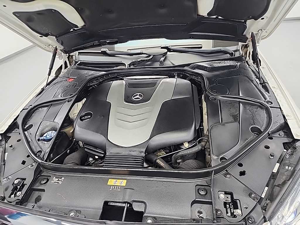 Mercedes Benz S Class - Vista 5