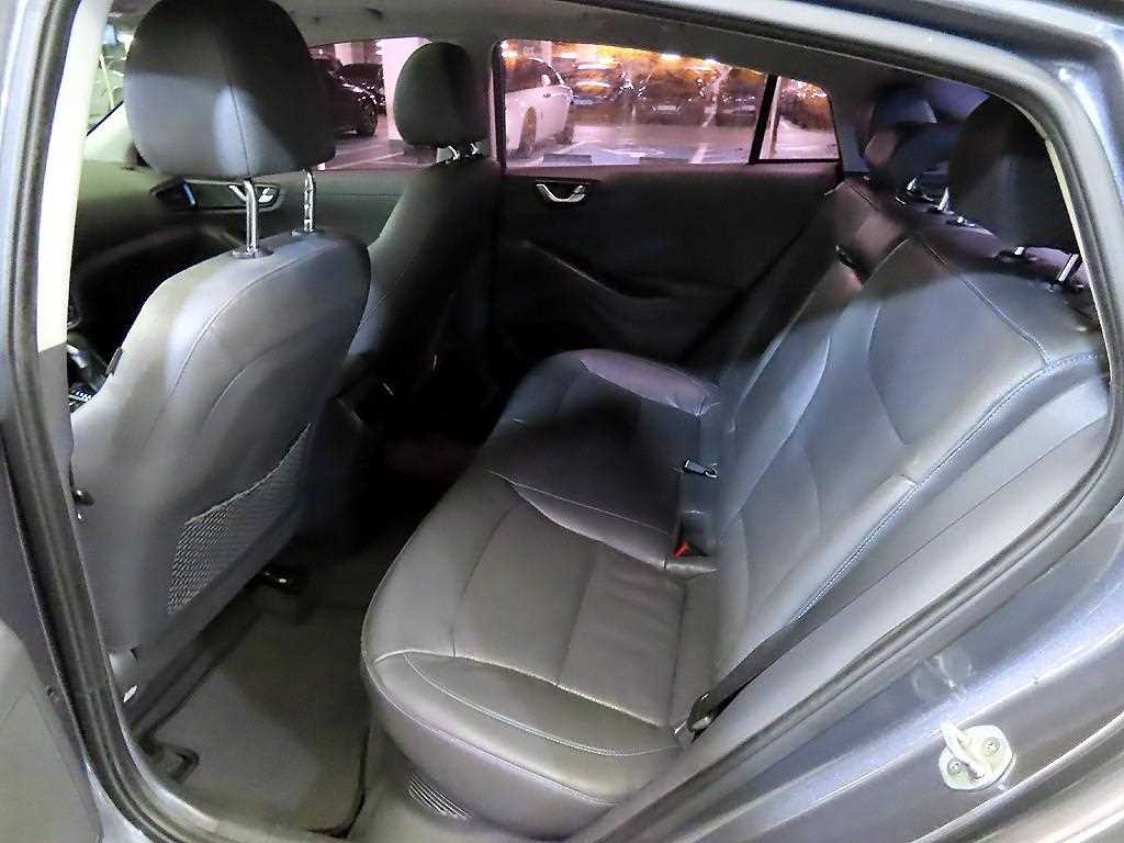 HYUNDAI Ioniq - Vista 7