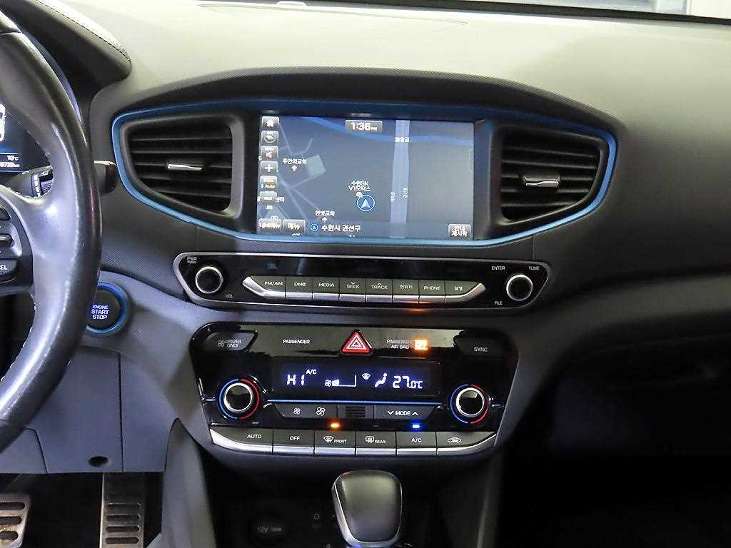 HYUNDAI Ioniq - Vista 11