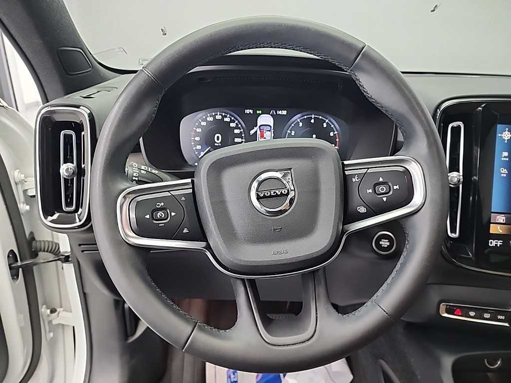 Volvo XC40 - Vista 9