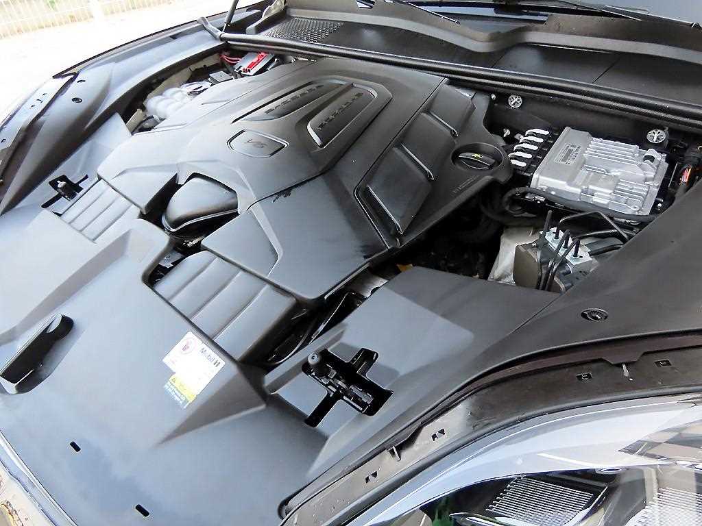 Porsche Cayenne 2024 Negro - Importación desde Corea - HF Imports Iquique - Foto 19