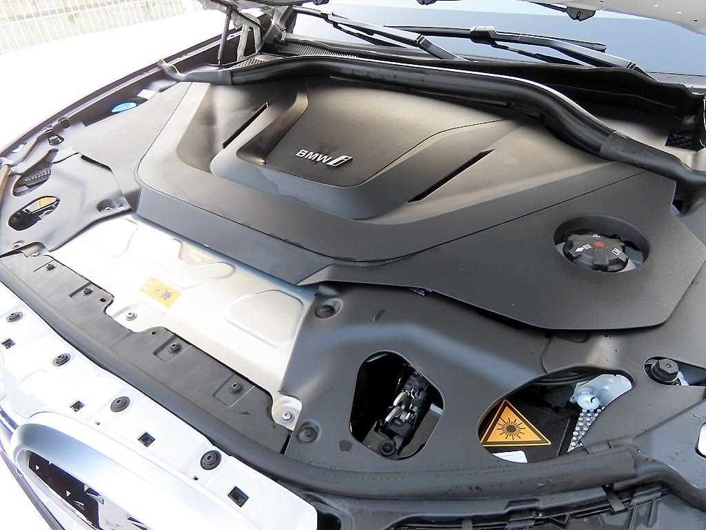 BMW iX3 2024 Blanco - Importación desde Corea - HF Imports Iquique - Foto 19