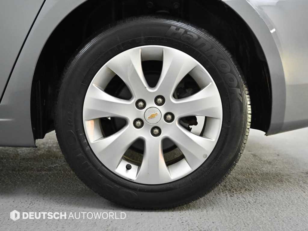 Chevrolet Cruise - Vista 5