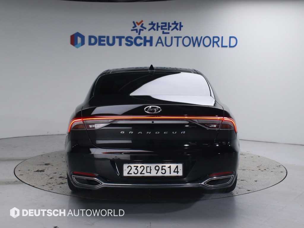 HYUNDAI Grandeur - Vista 4