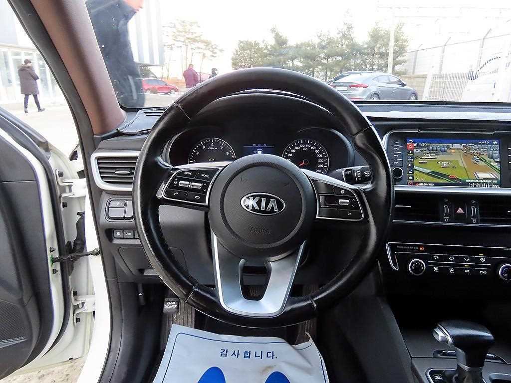KIA K5 - Vista 8