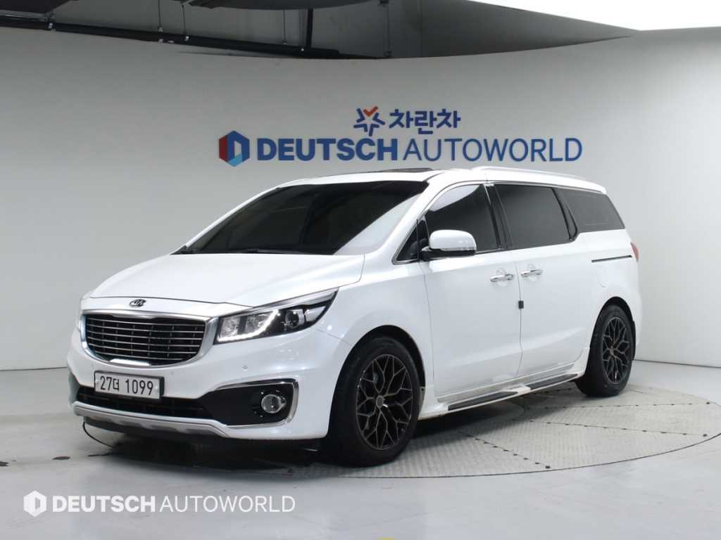 KIA Carnival 2017 Blanco - Importación desde Corea - HF Imports Iquique - Foto 1