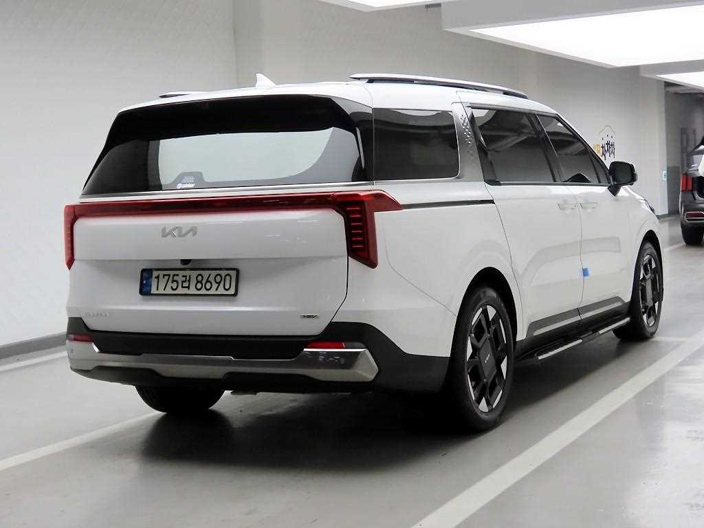 KIA Carnival - Vista 4