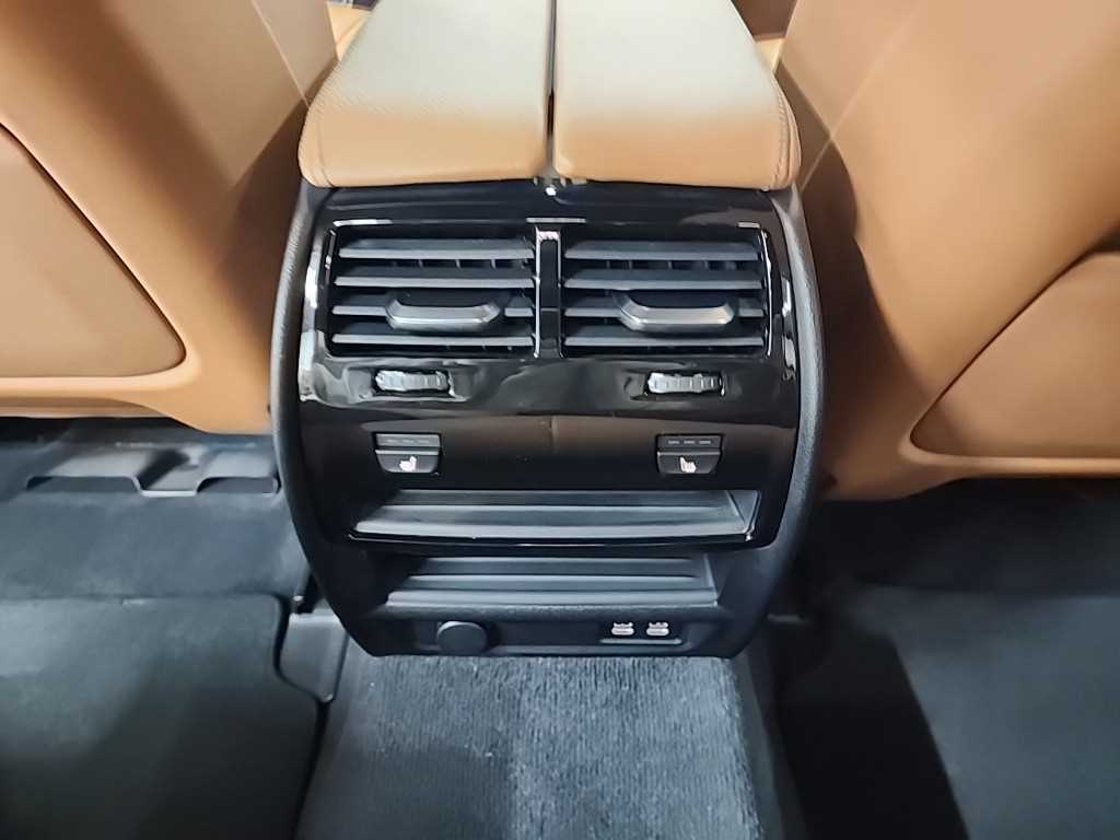 BMW 5 Series 2022 Negro - Importación desde Corea - HF Imports Iquique - Foto 13