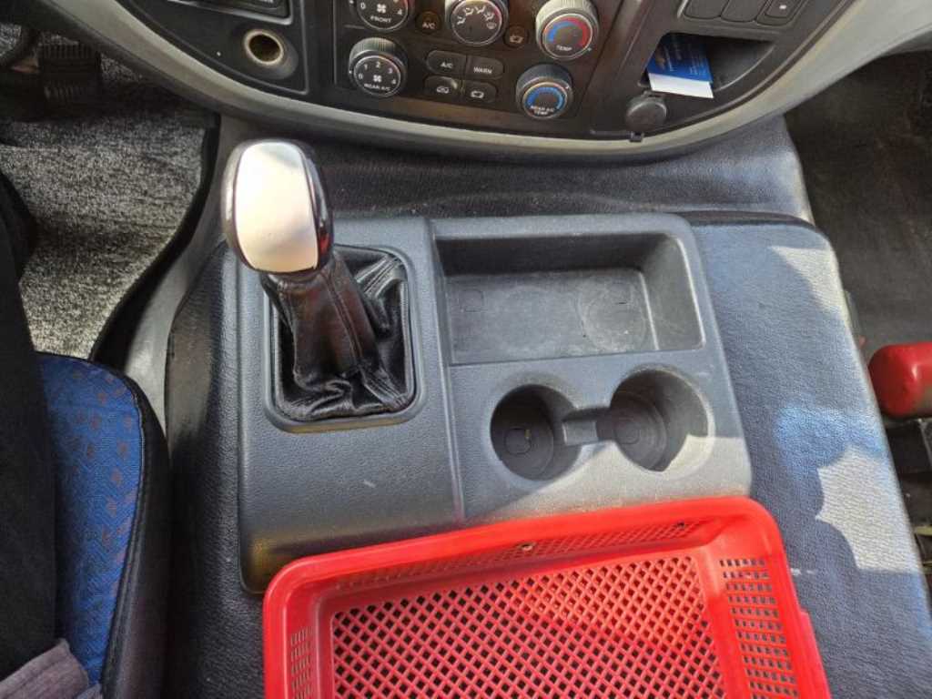 medium and large bus Medium Daewoo Bus - Vista 9