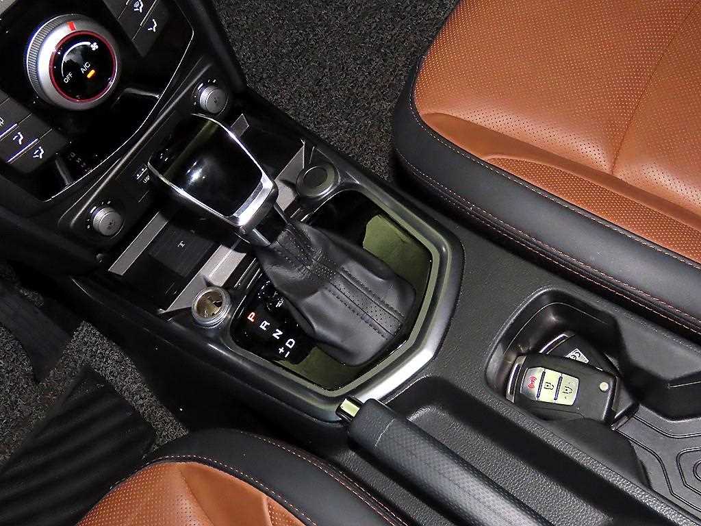 Ssangyong Tivoli - Vista 12