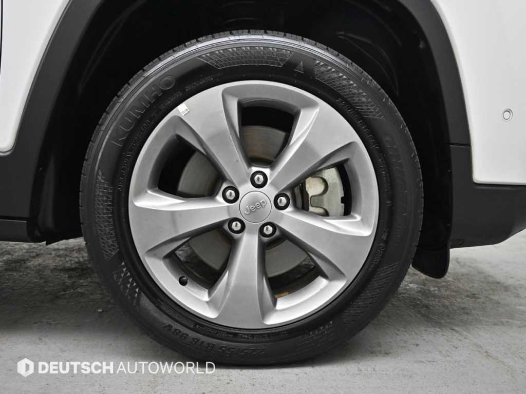 Jeep Cherokee - Vista 5