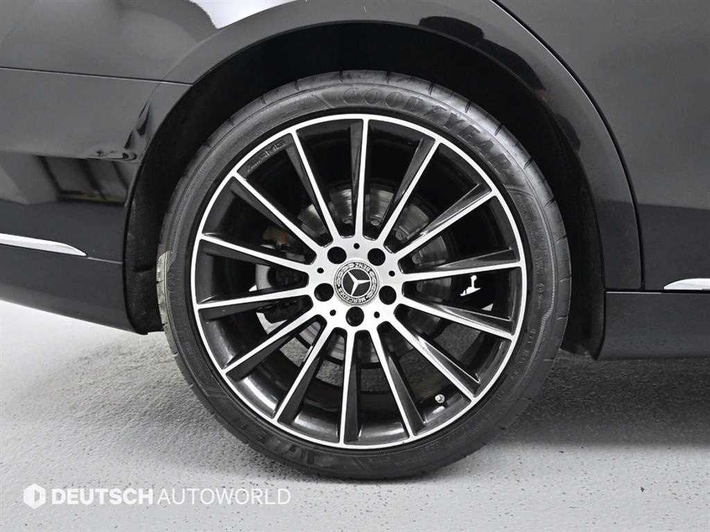 Mercedes Benz S Class - Vista 5