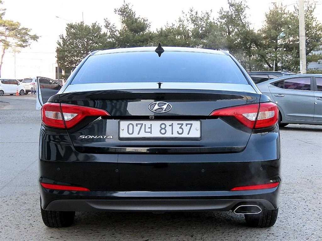 HYUNDAI Sonata - Vista 4