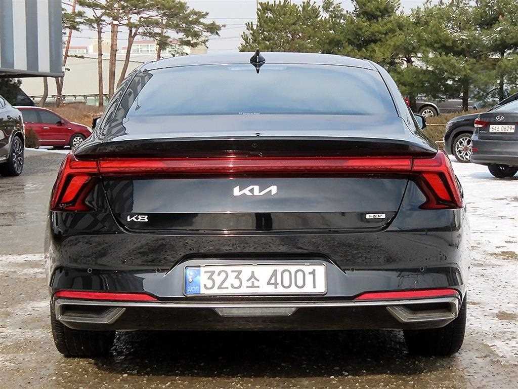 KIA K8 - Vista 5