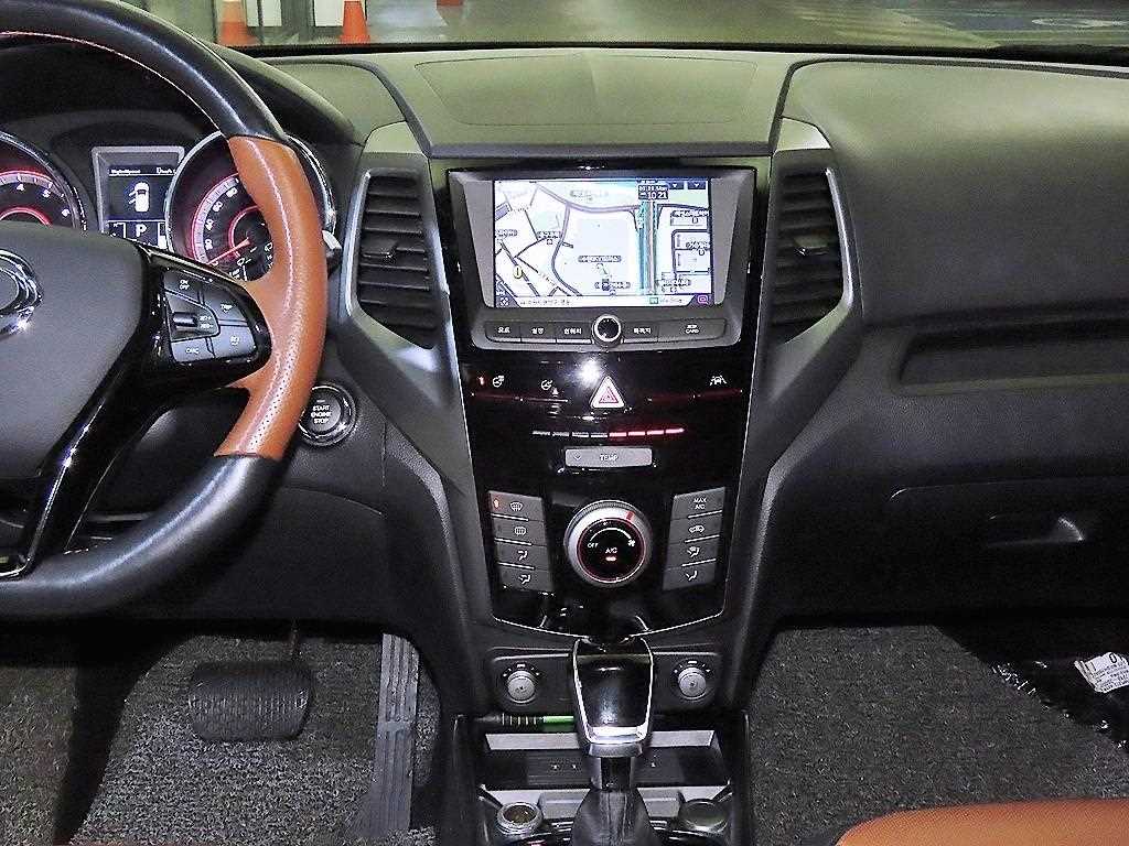 Ssangyong Tivoli - Vista 11