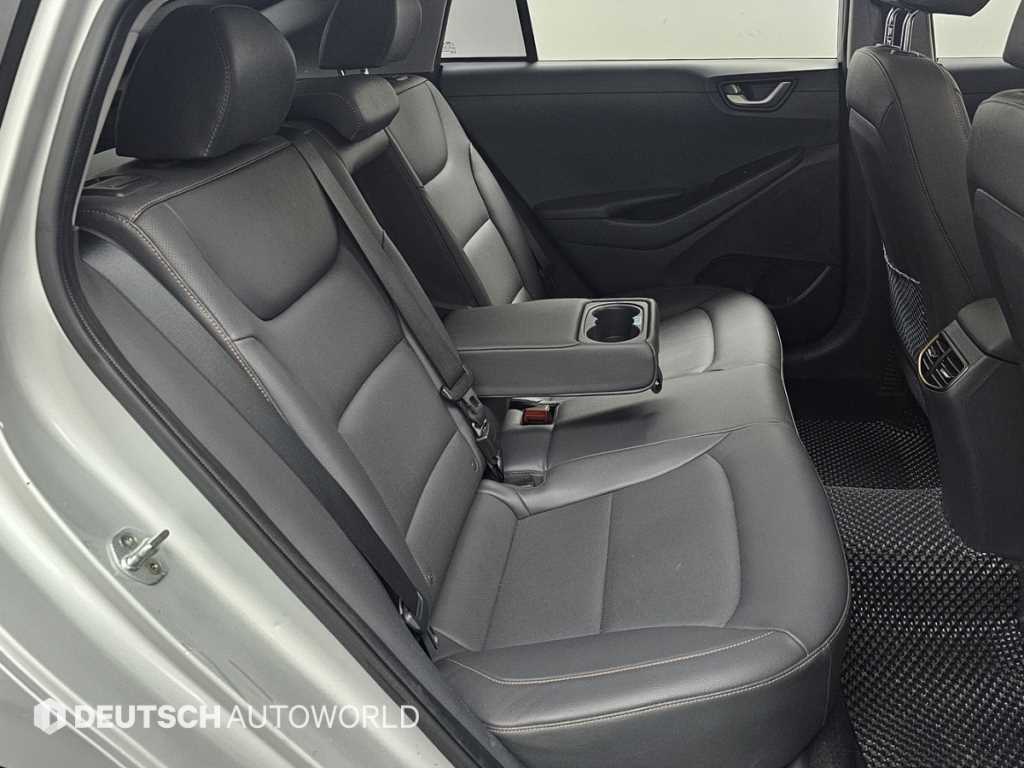 HYUNDAI Ioniq - Vista 12