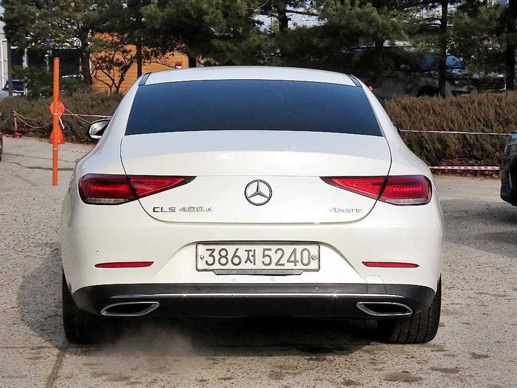 Mercedes Benz CLS Class - Vista 4