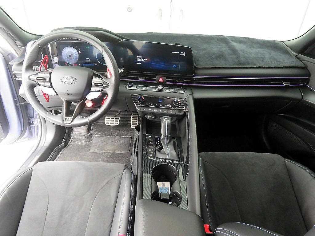 HYUNDAI Avante - Vista 7