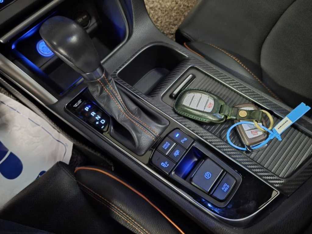 HYUNDAI Sonata - Vista 12