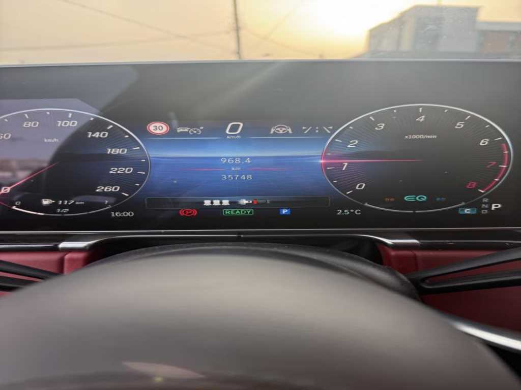 Mercedes Benz S Class - Vista 10