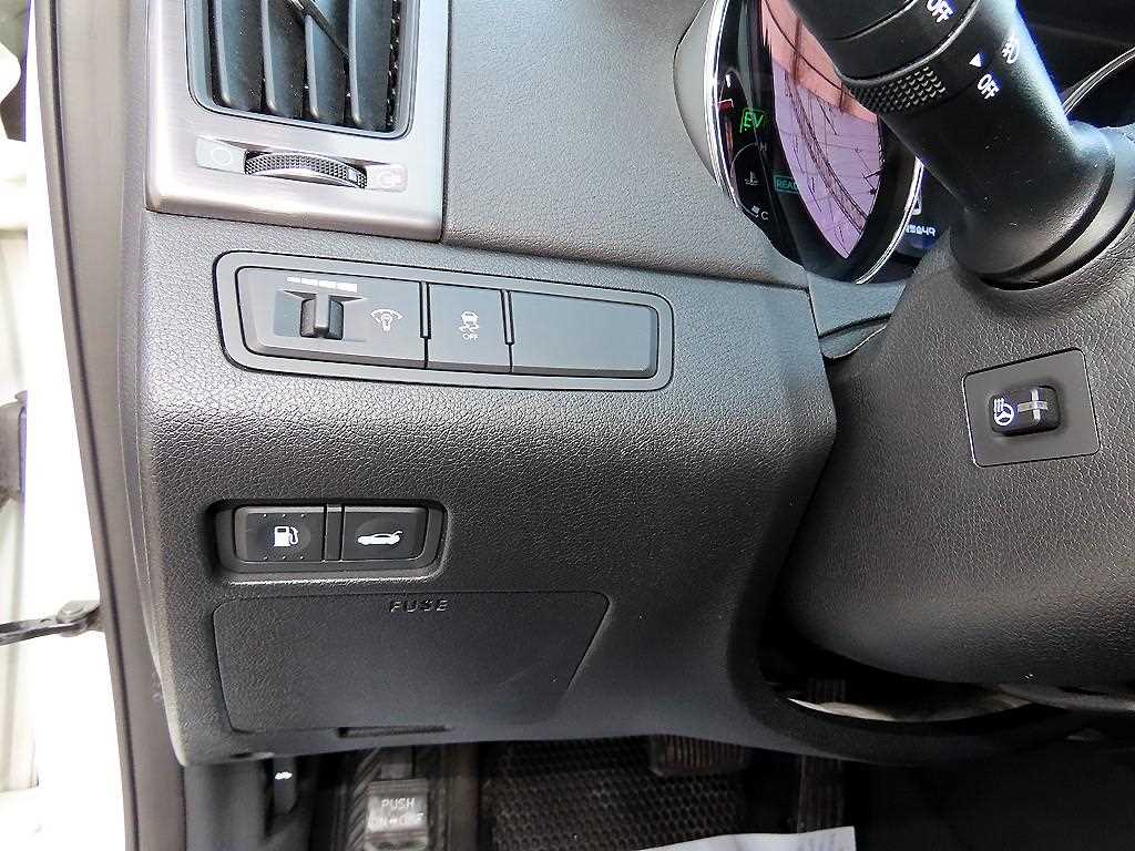 HYUNDAI Sonata - Vista 12