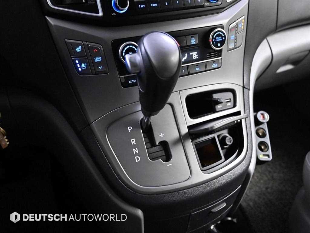 HYUNDAI Starex - Vista 9