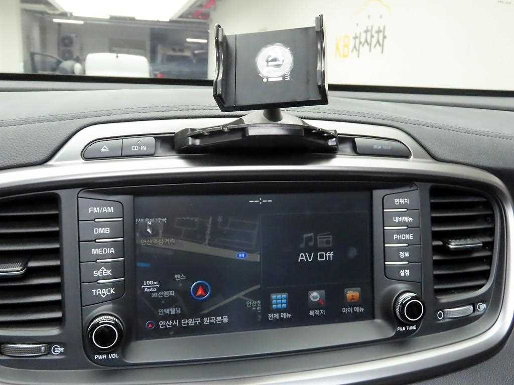 KIA Sorento - Vista 8