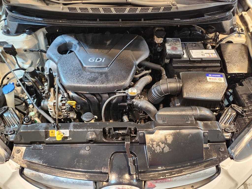 HYUNDAI Avante - Vista 11