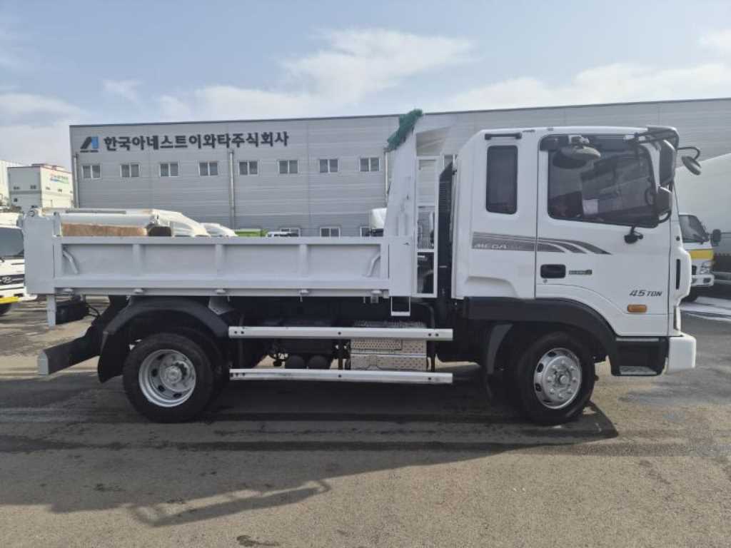 medium and large cargo dump - Vista 5