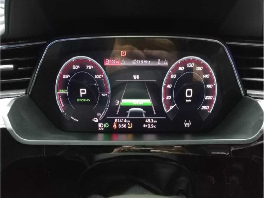 Audi e-Tron - Vista 8