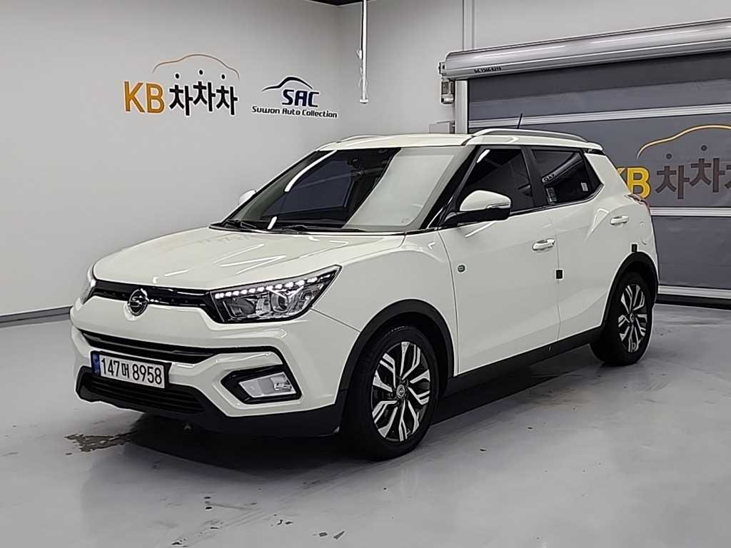 Ssangyong Tivoli 2018 Blanco - Importación desde Corea - HF Imports Iquique - Foto 1