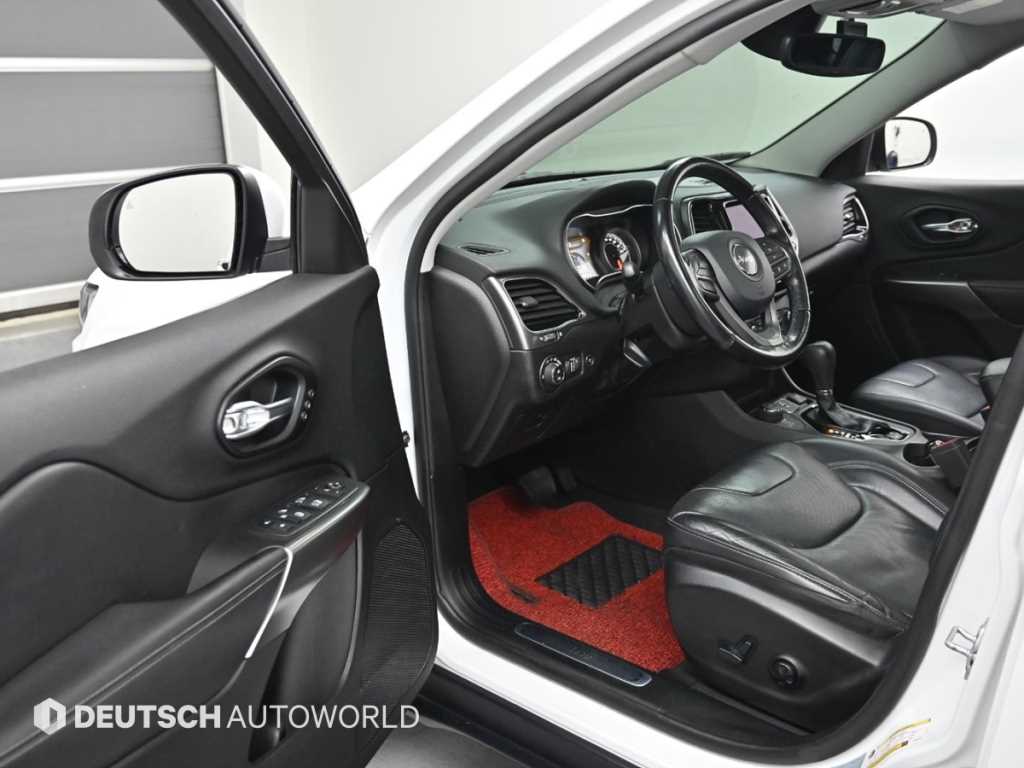 Jeep Cherokee - Vista 11