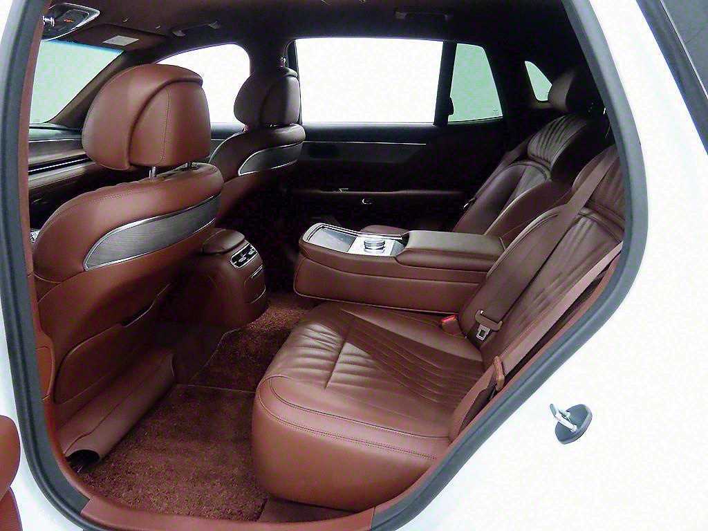 Genesis G90 - Vista 6