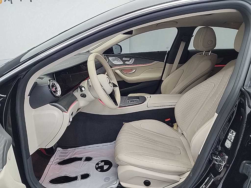 Mercedes Benz CLS Class - Vista 12