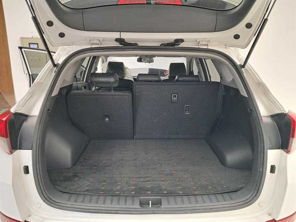 HYUNDAI Tucson 2016 Blanco - Importación desde Corea - HF Imports Iquique - Foto 18