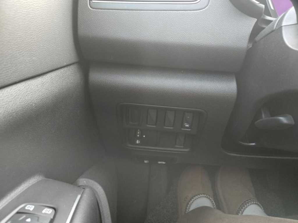 SAMSUNG QM6 - Vista 9