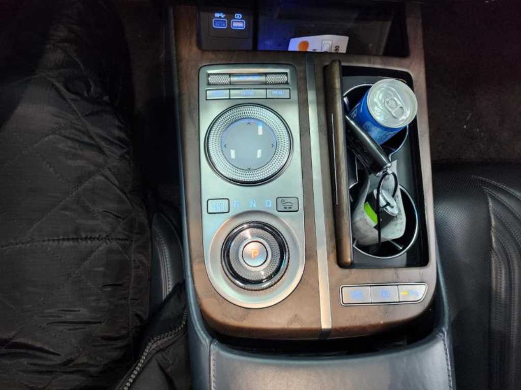 Genesis G80 - Vista 10