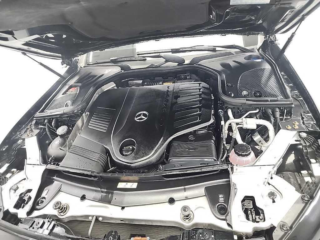 Mercedes Benz CLS Class - Vista 6