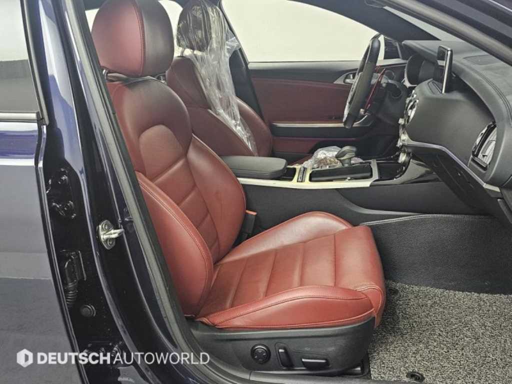 KIA Stinger - Vista 10