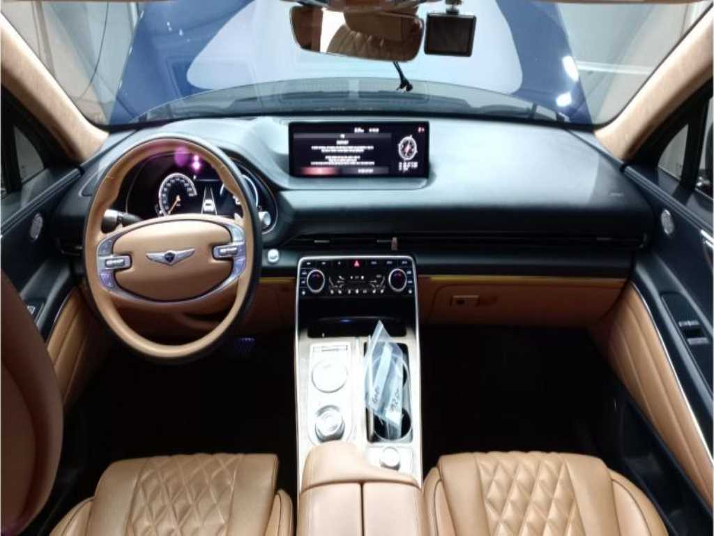 Genesis GV80 - Vista 6