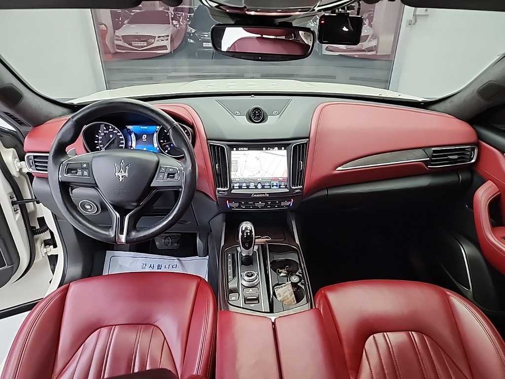 Maserati Levante - Vista 7