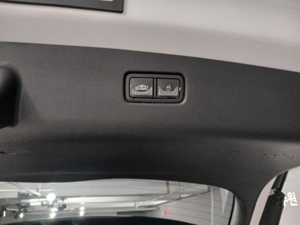 Genesis GV70 2022 Blanco - Importación desde Corea - HF Imports Iquique - Foto 17