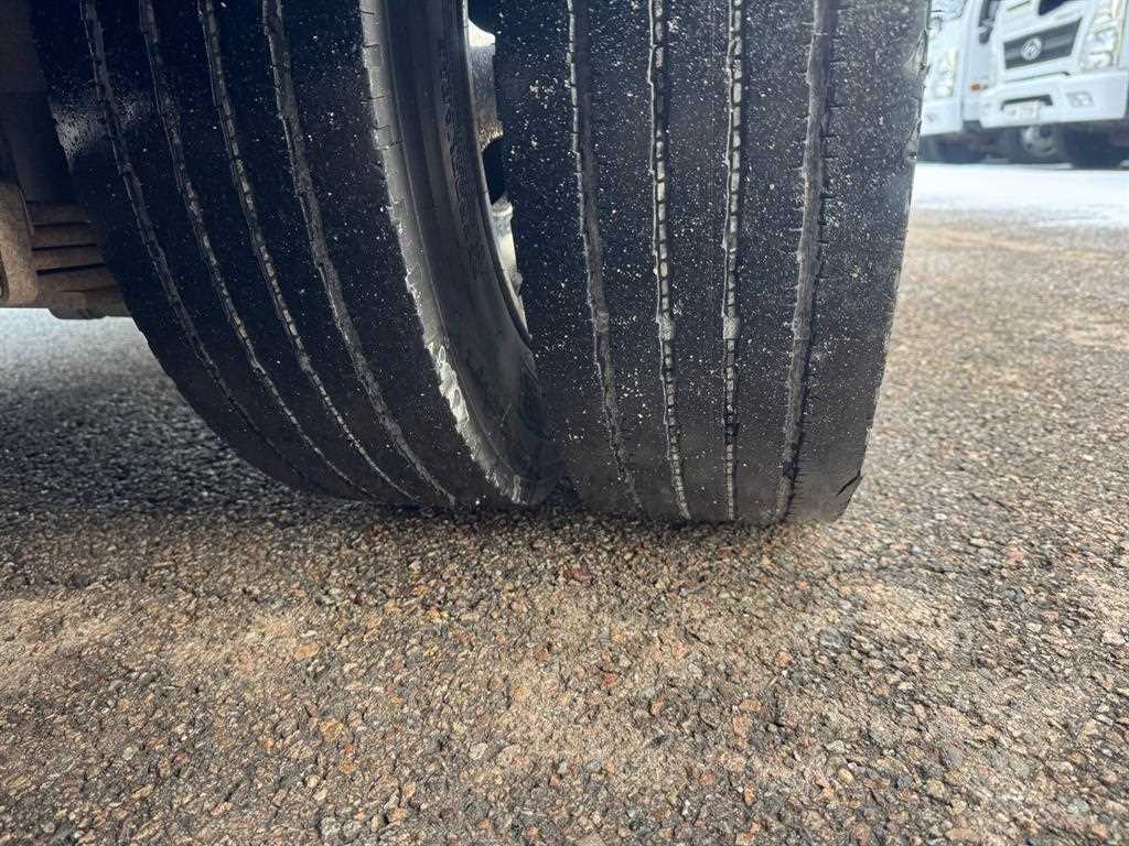 medium and large bus Hyundai bus 2013 the color of pearl - Importación desde Corea - HF Imports Iquique - Foto 16