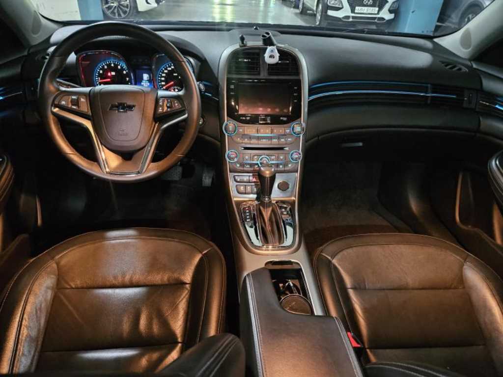 Chevrolet Malibu - Vista 8